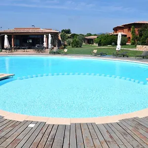 https://cala-paradiso-residence.in-sardinia.net