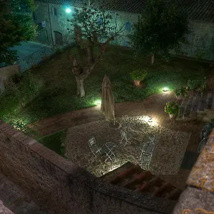 https://arnolfo-bb.it-tuscanyhotel.com