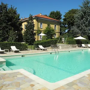 https://villa-verganti-veronesi-inveruno.it-lombardy.com